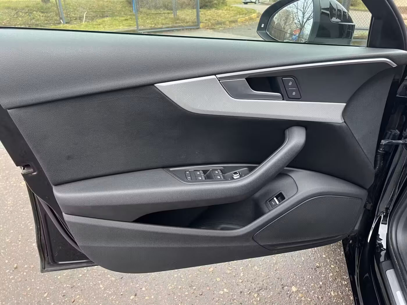 Audi A4 фото 18