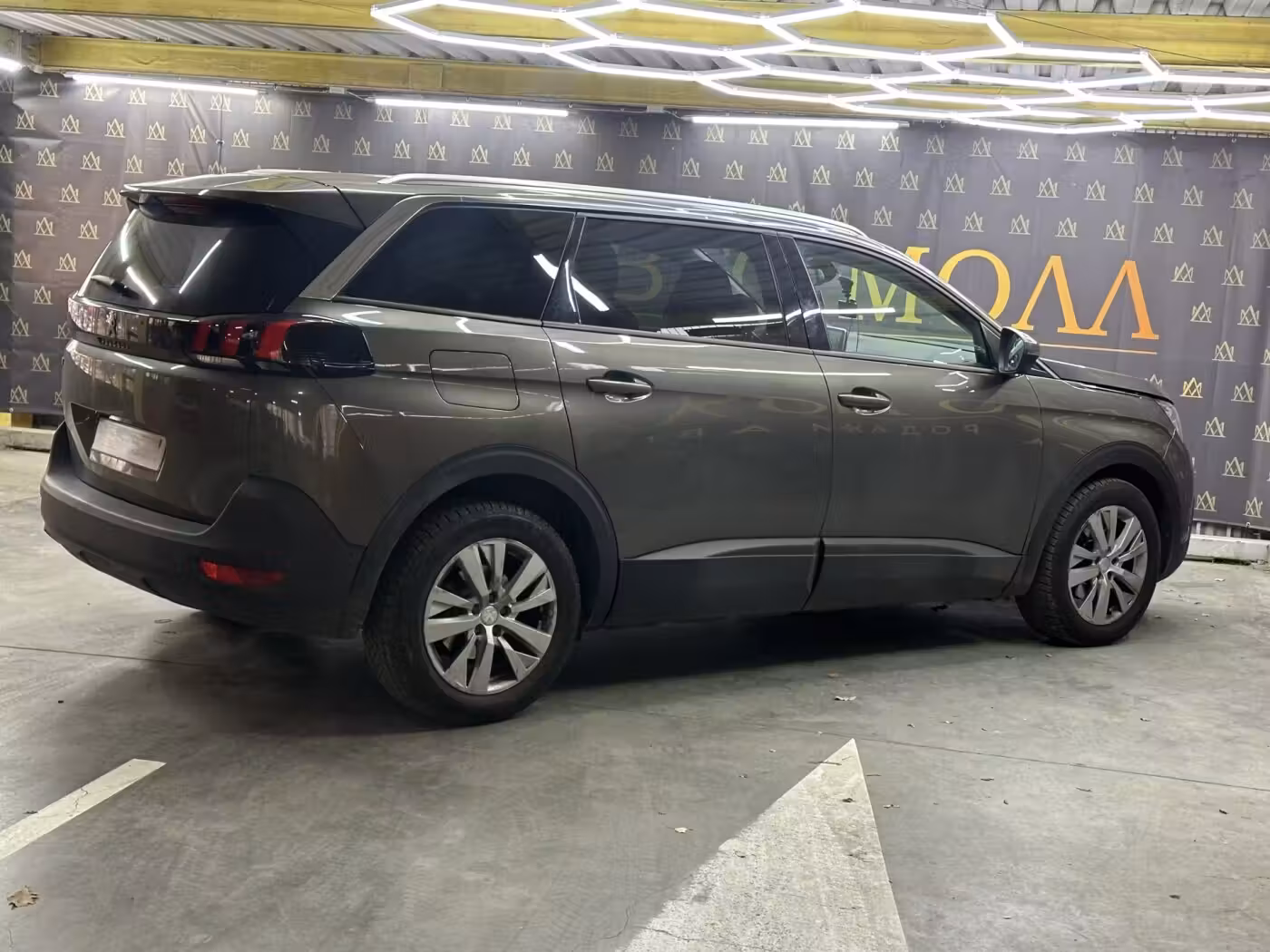 Peugeot 5008 фото 9