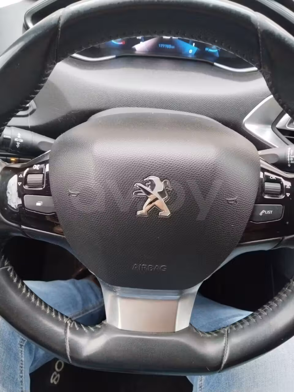 Peugeot 308 фото 9