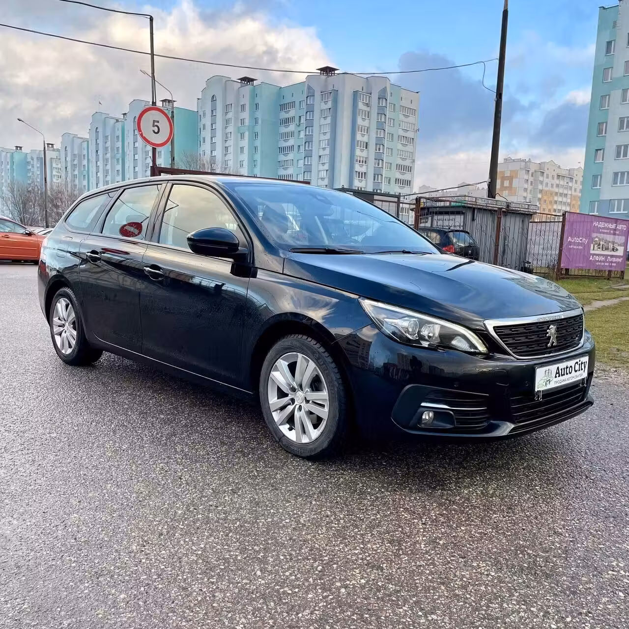 Peugeot 308 фото 3