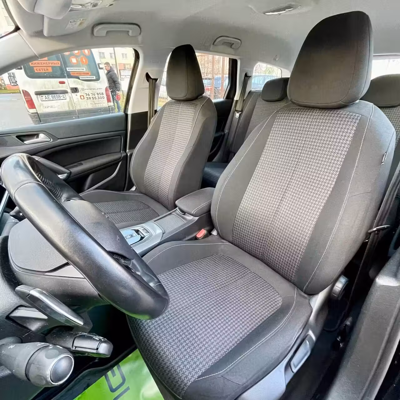 Peugeot 308 фото 8