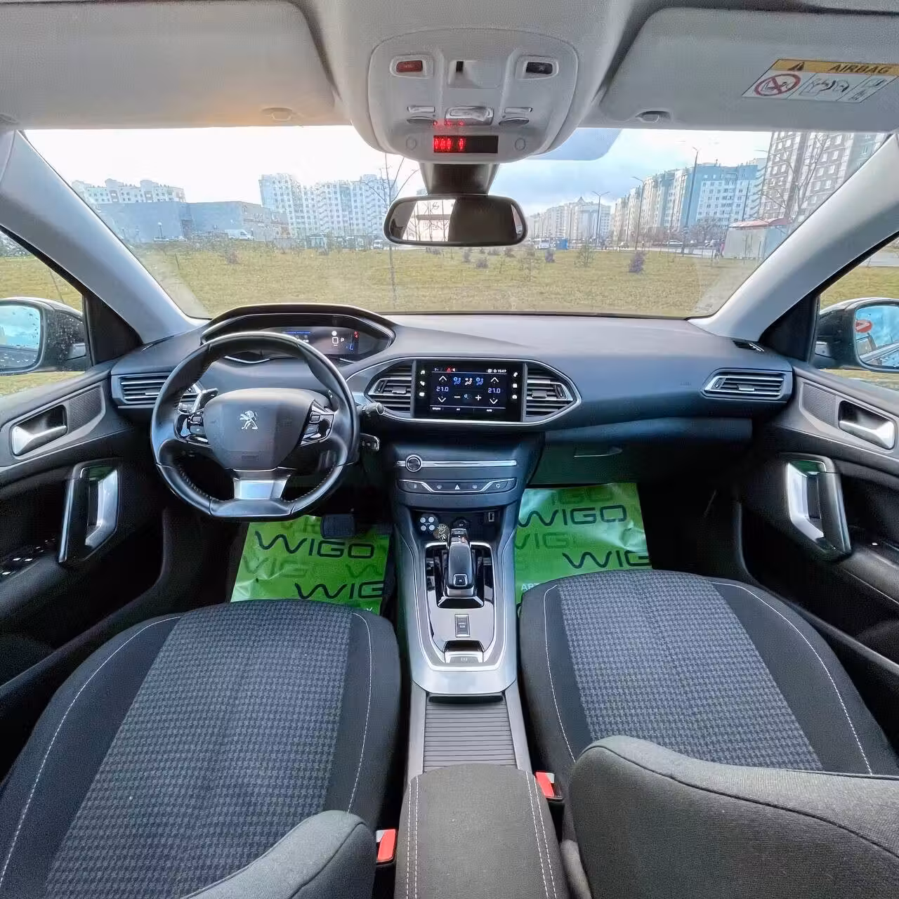 Peugeot 308 фото 9