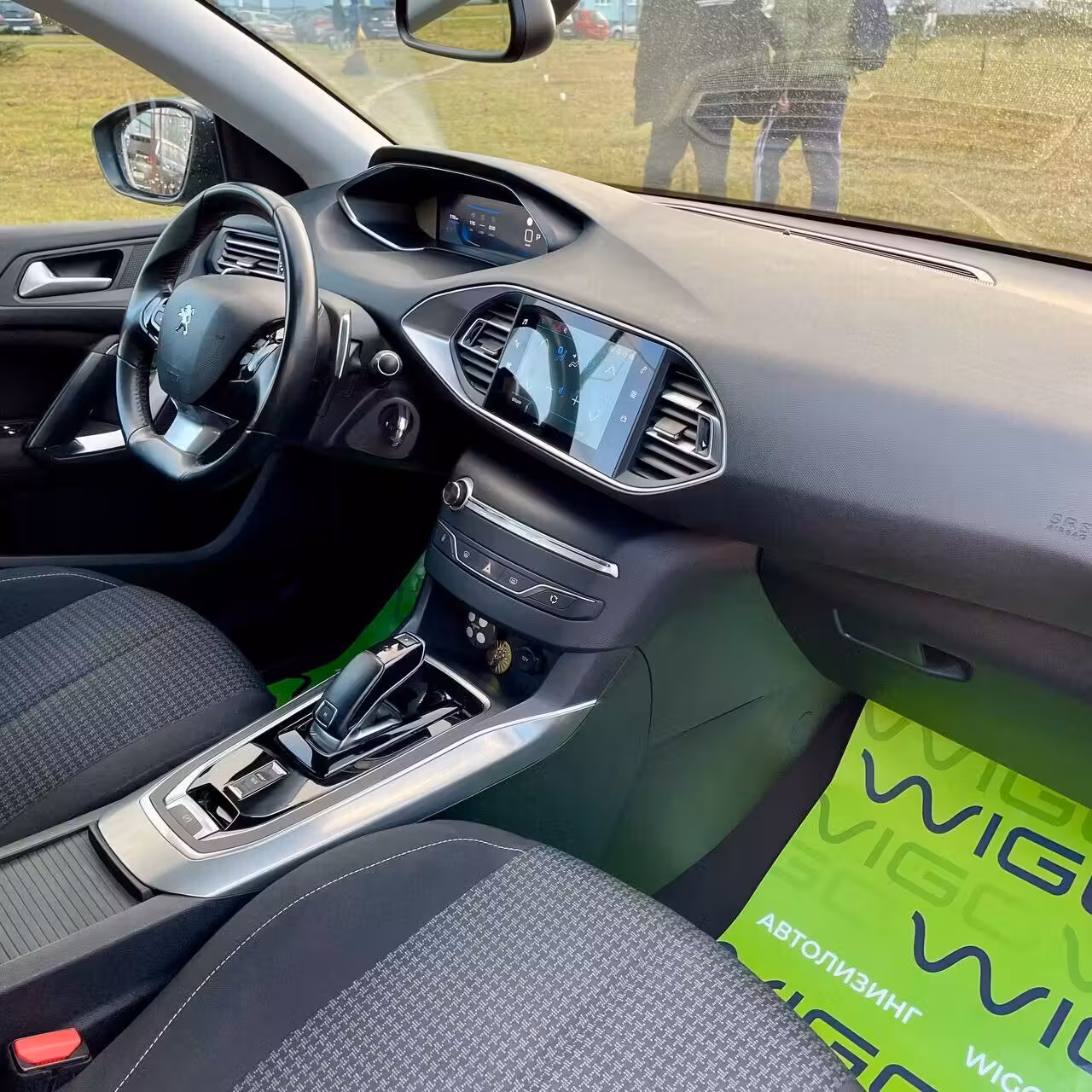Peugeot 308 фото 10