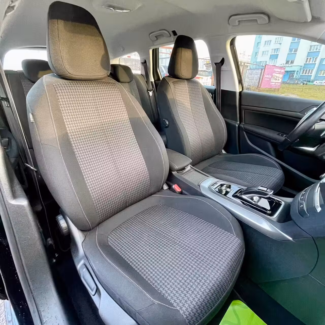 Peugeot 308 фото 11