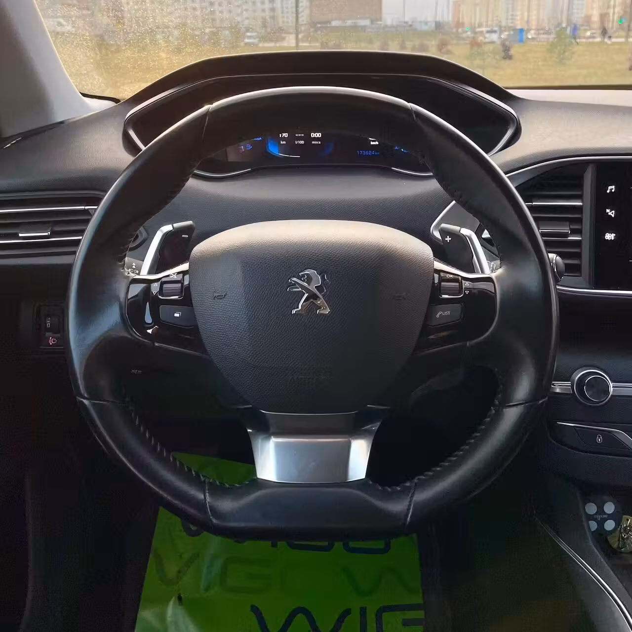 Peugeot 308 фото 13