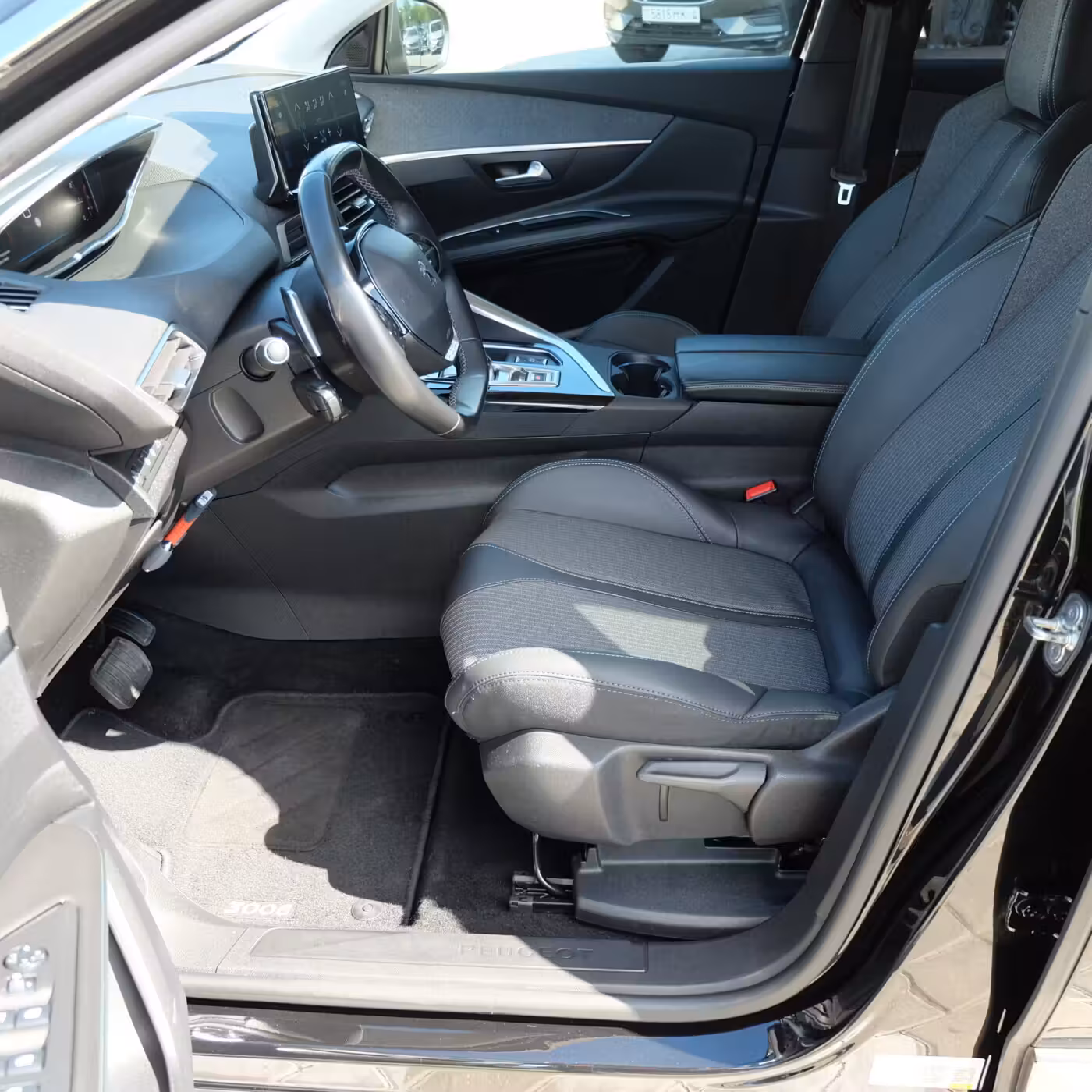 Peugeot 3008 фото 12