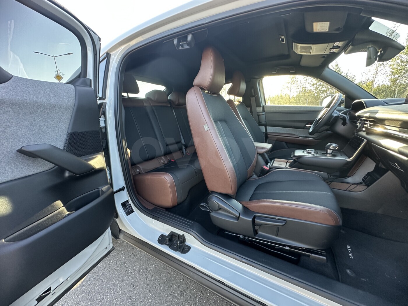 Mazda MX-30 фото 19