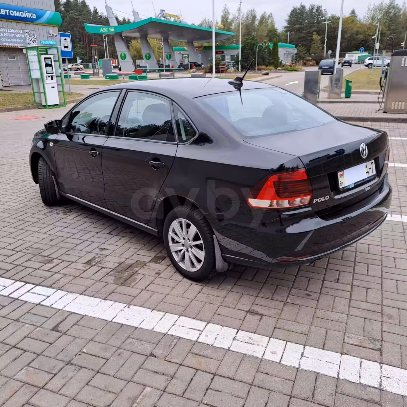 Volkswagen Polo Sedan фото 3