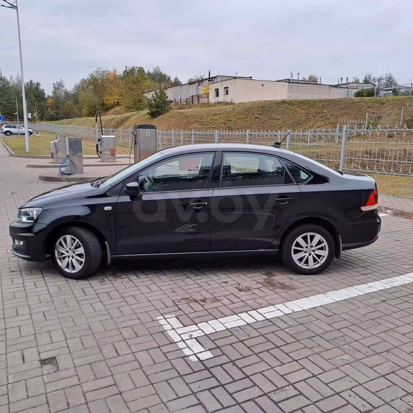 Volkswagen Polo Sedan фото 5