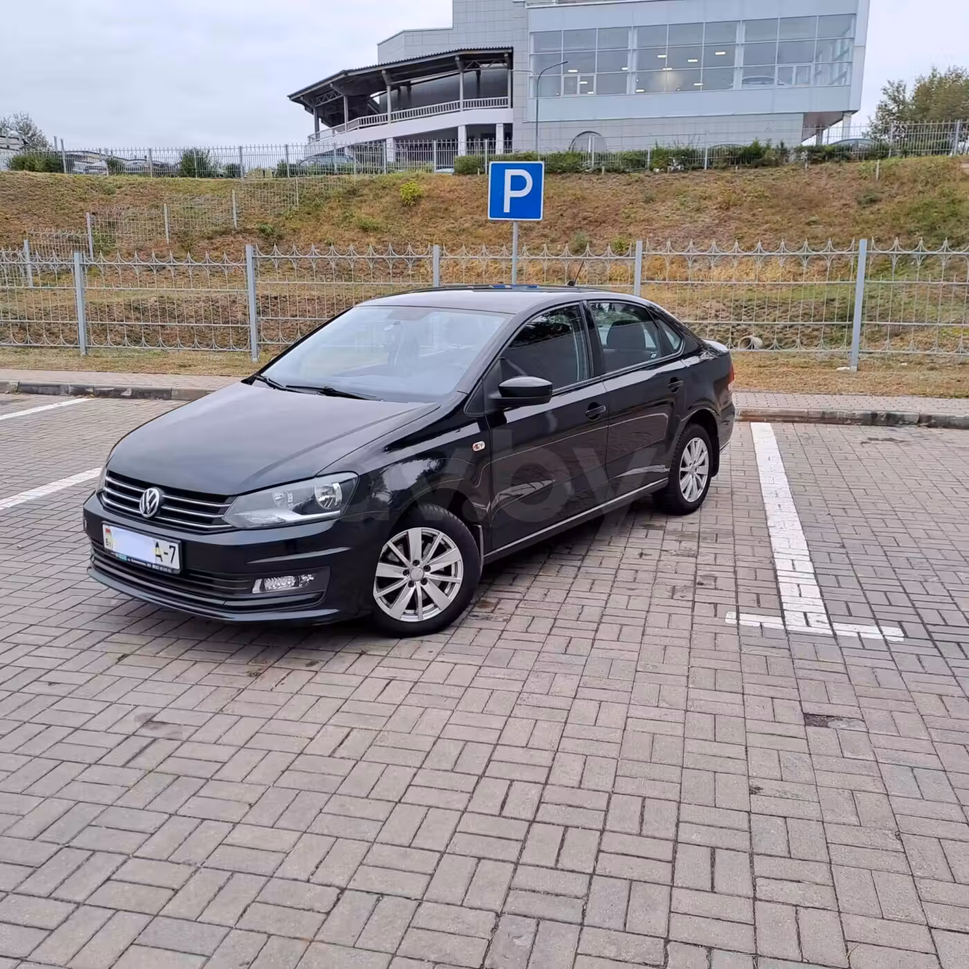 Volkswagen Polo Sedan фото 7