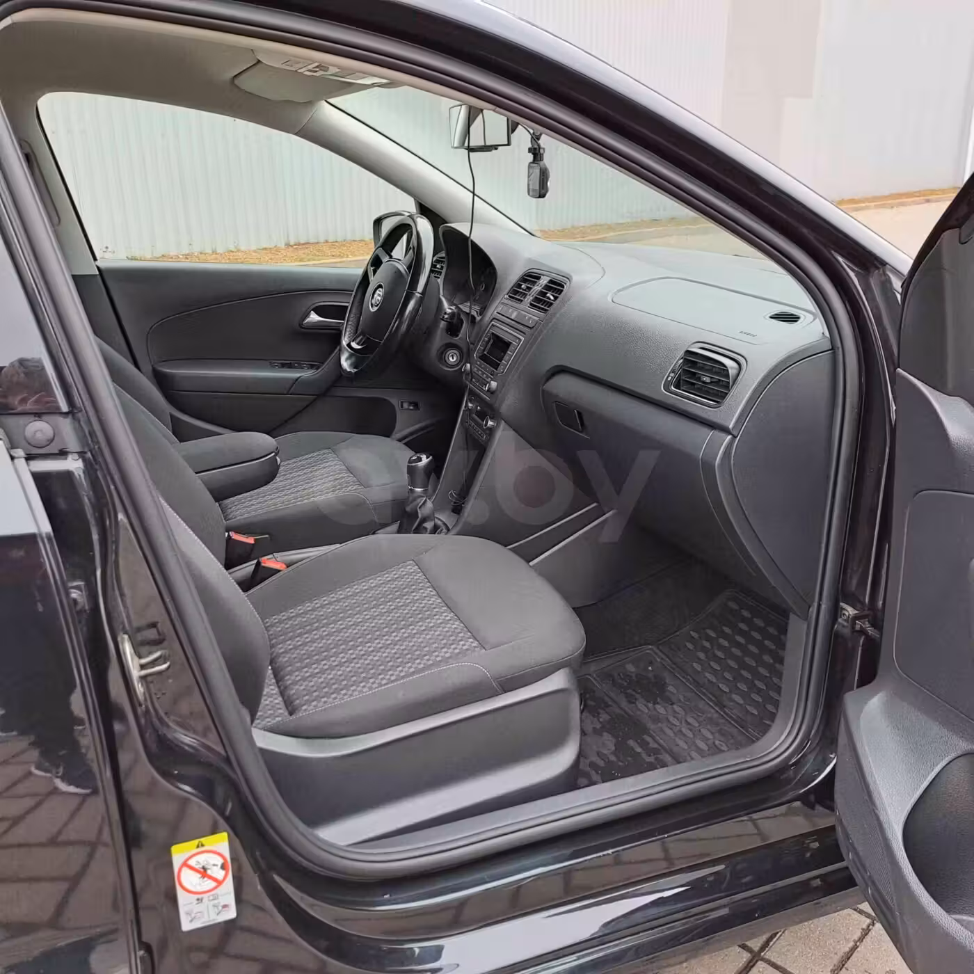 Volkswagen Polo Sedan фото 13