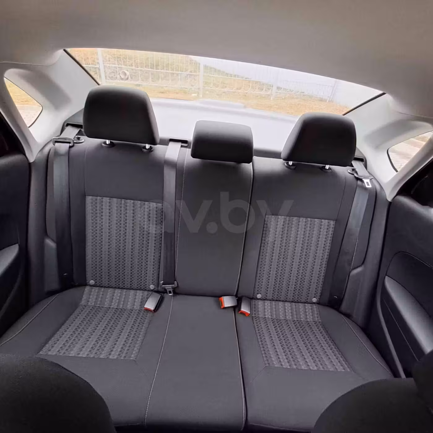 Volkswagen Polo Sedan фото 19