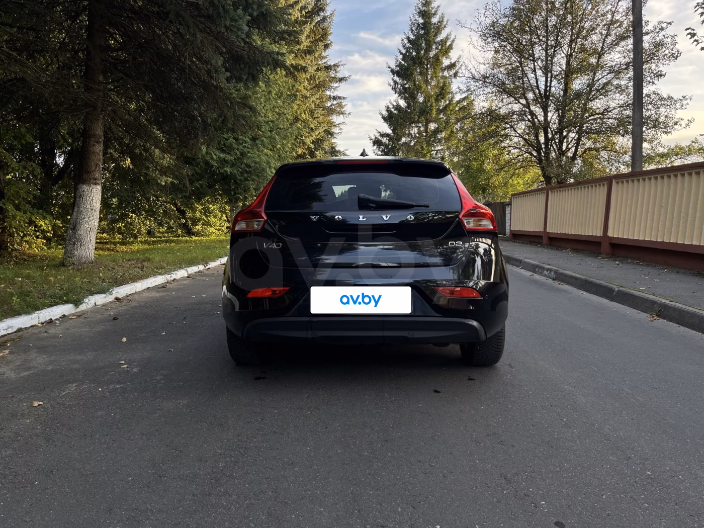 Volvo V40 фото 5