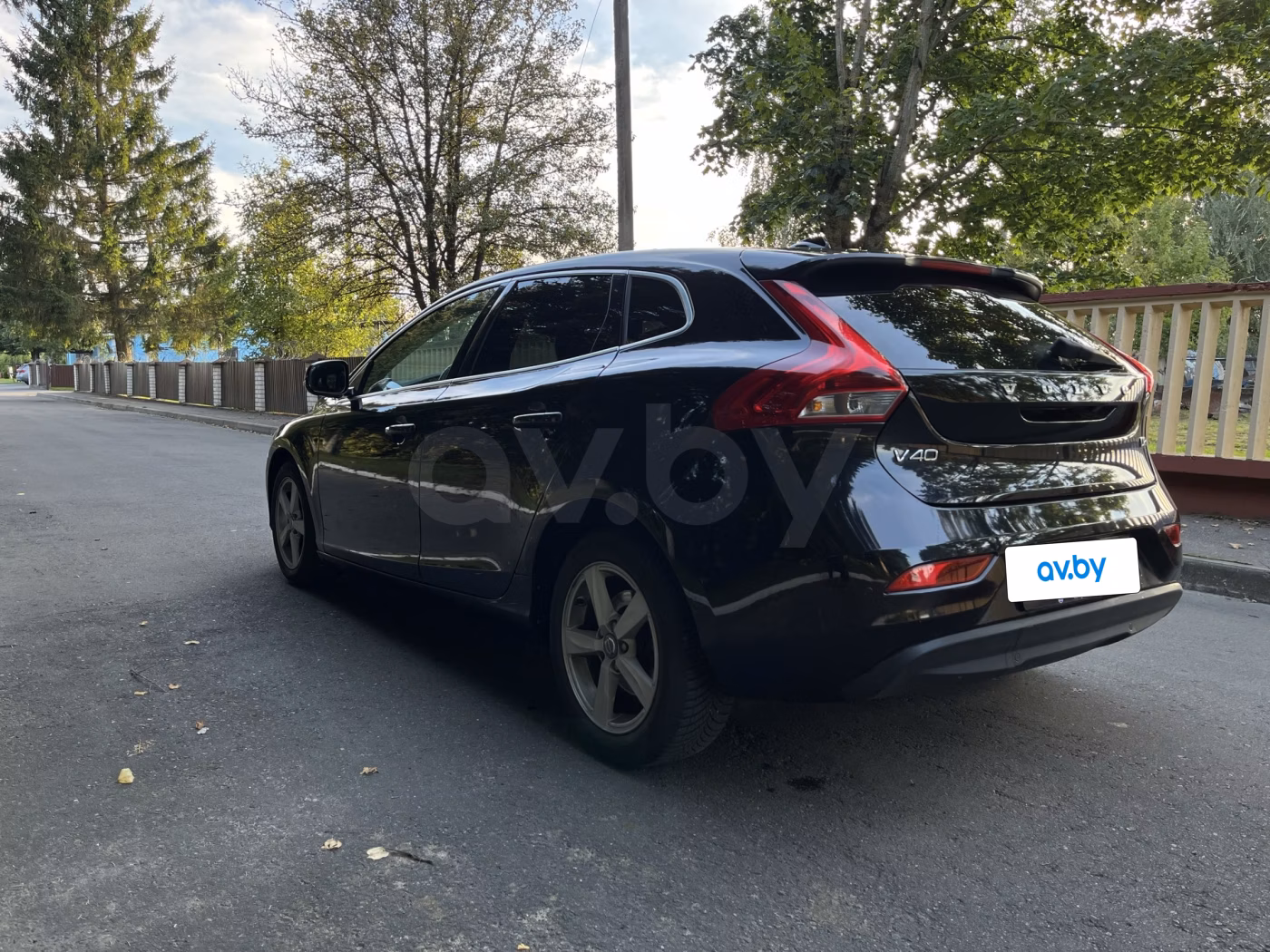 Volvo V40 фото 6