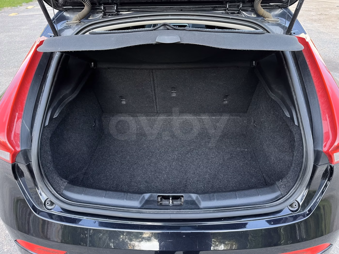 Volvo V40 фото 9