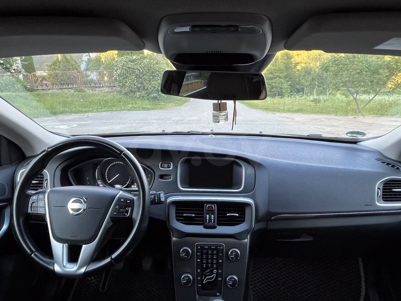 Volvo V40 фото 12