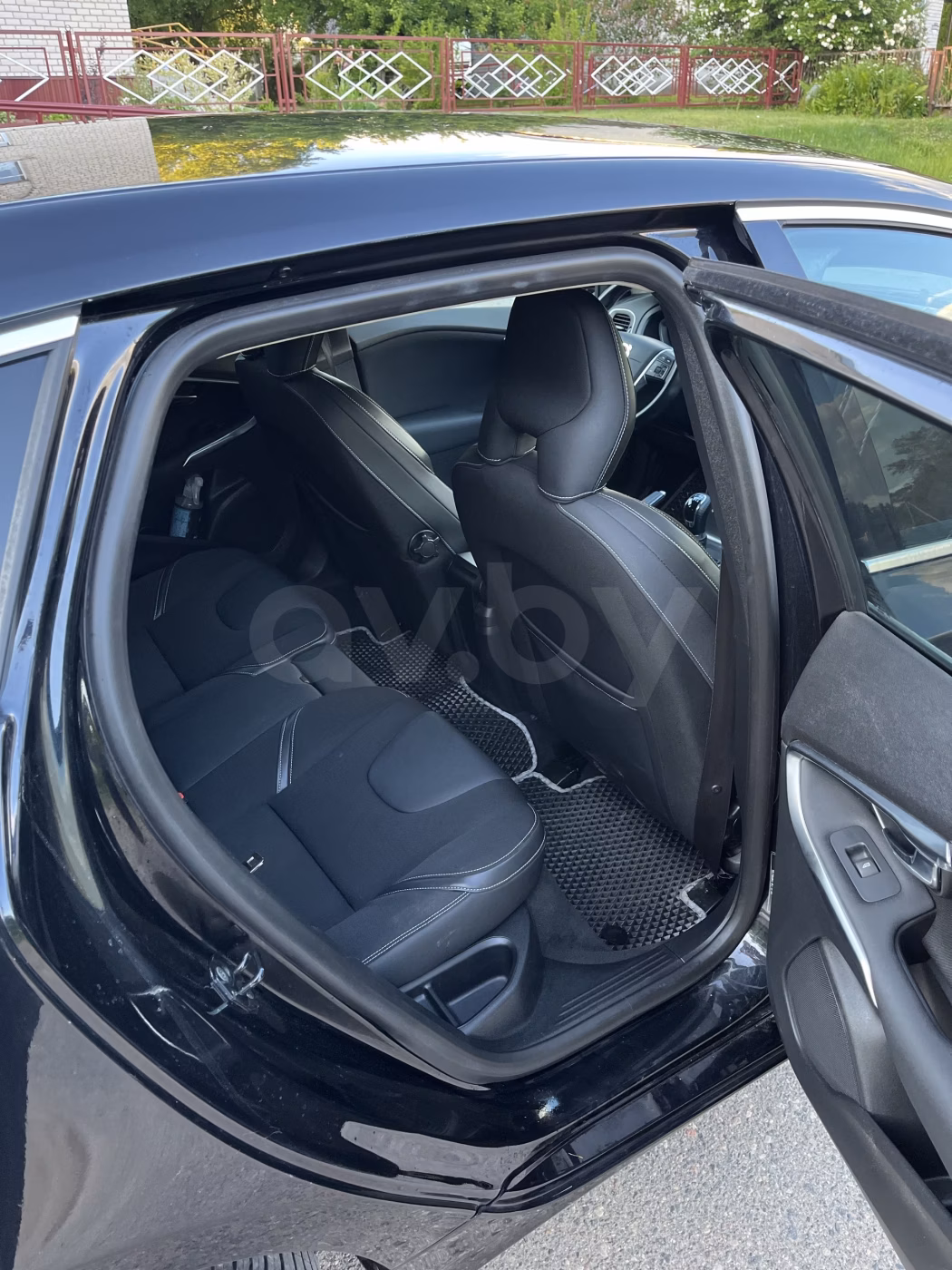 Volvo V40 фото 14