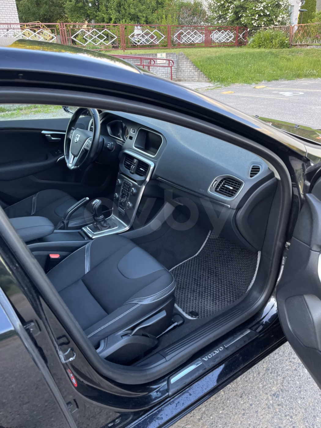 Volvo V40 фото 16