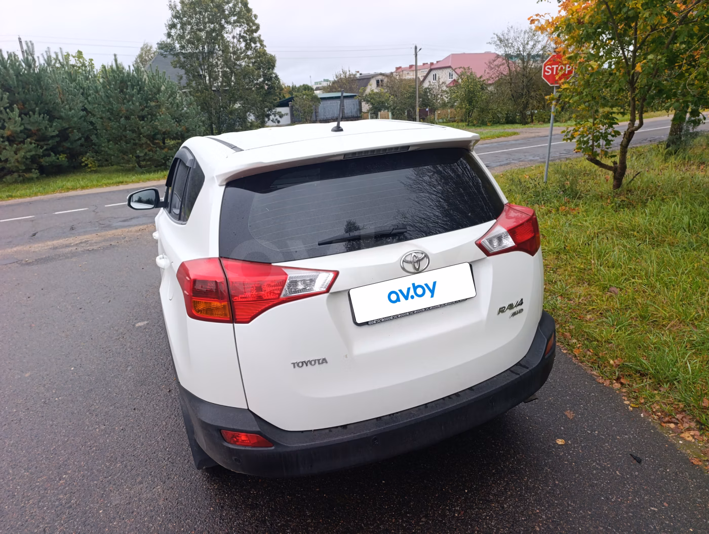 Toyota RAV4 фото 3