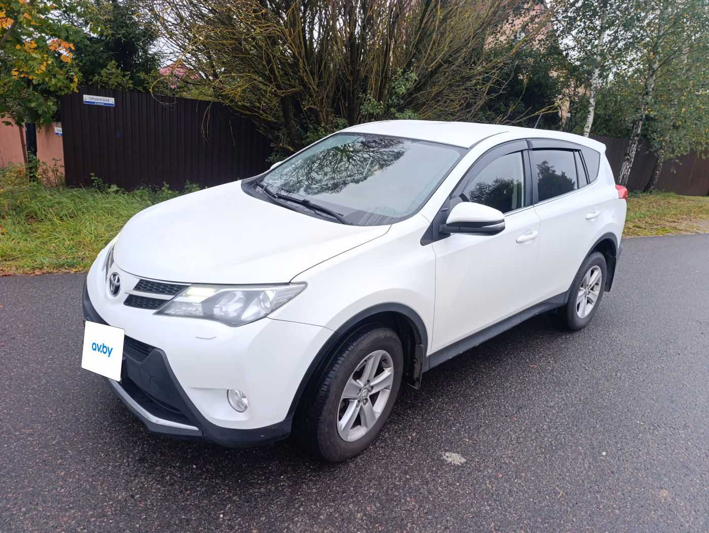 Toyota RAV4 фото 5