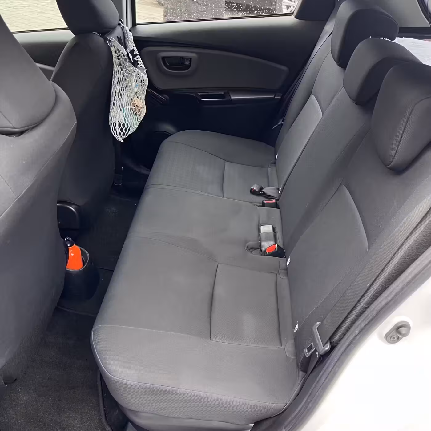 Toyota Yaris фото 19