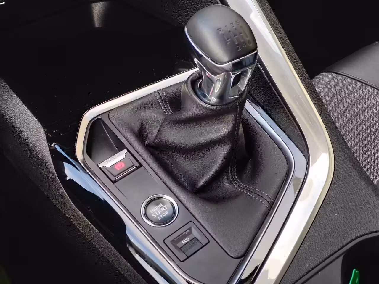 Peugeot 3008 фото 9