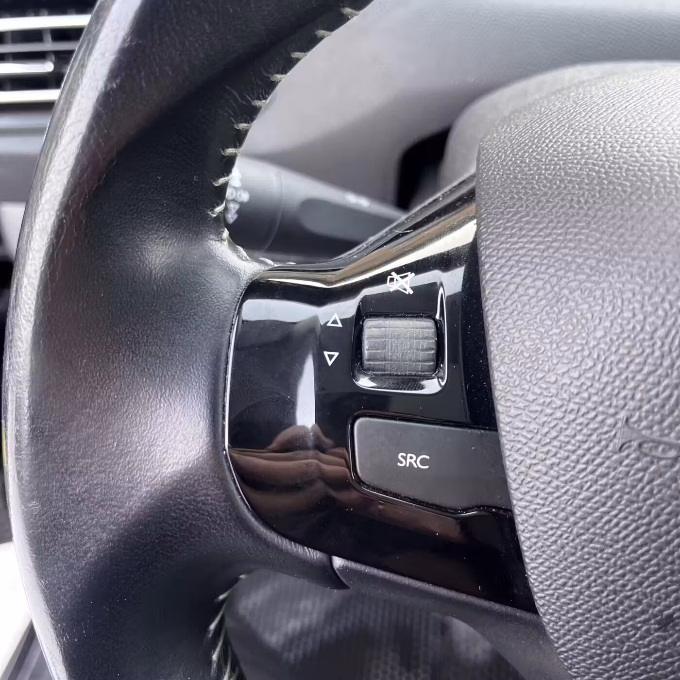 Peugeot 308 фото 13