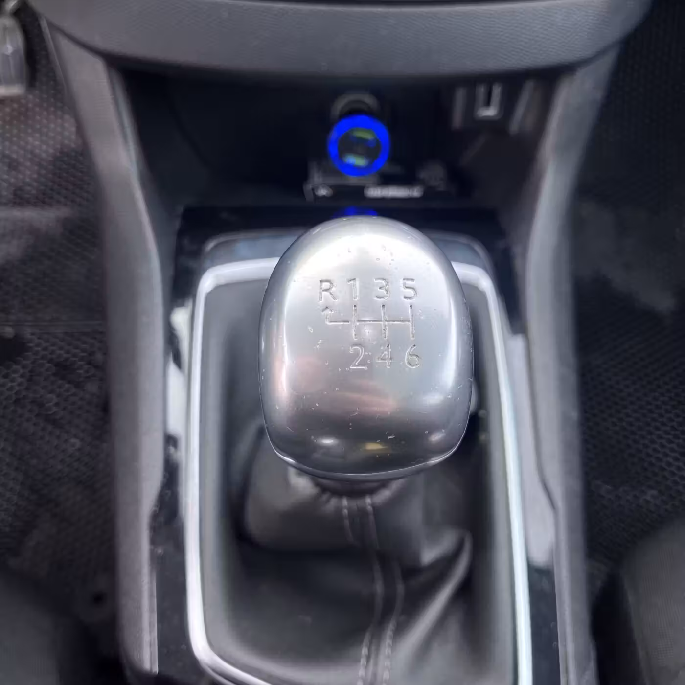 Peugeot 308 фото 15