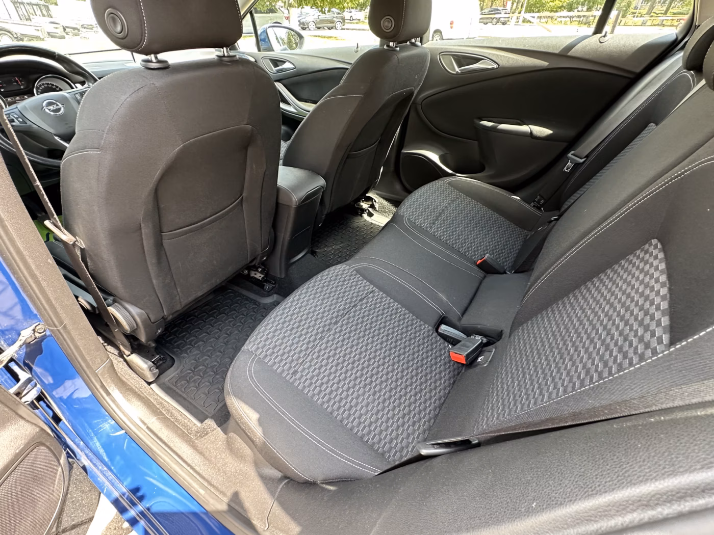 Opel Astra фото 8