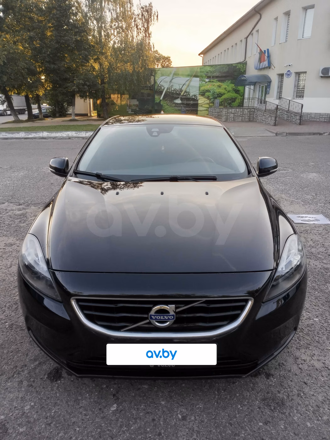 Volvo V40 фото 3