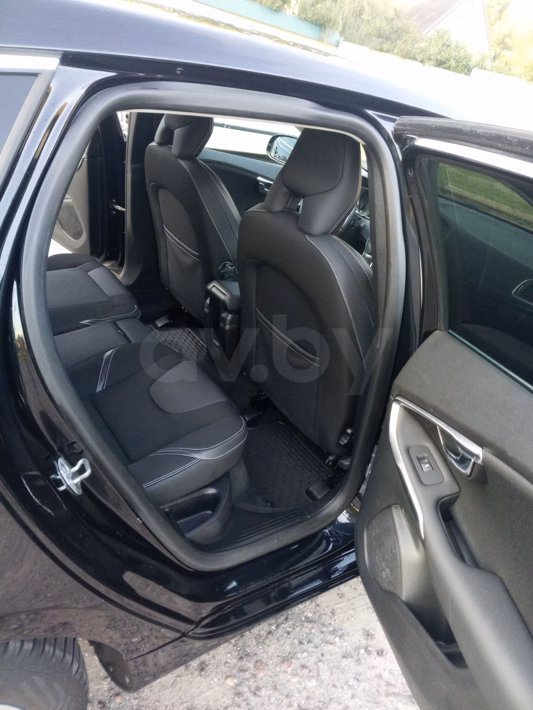 Volvo V40 фото 14