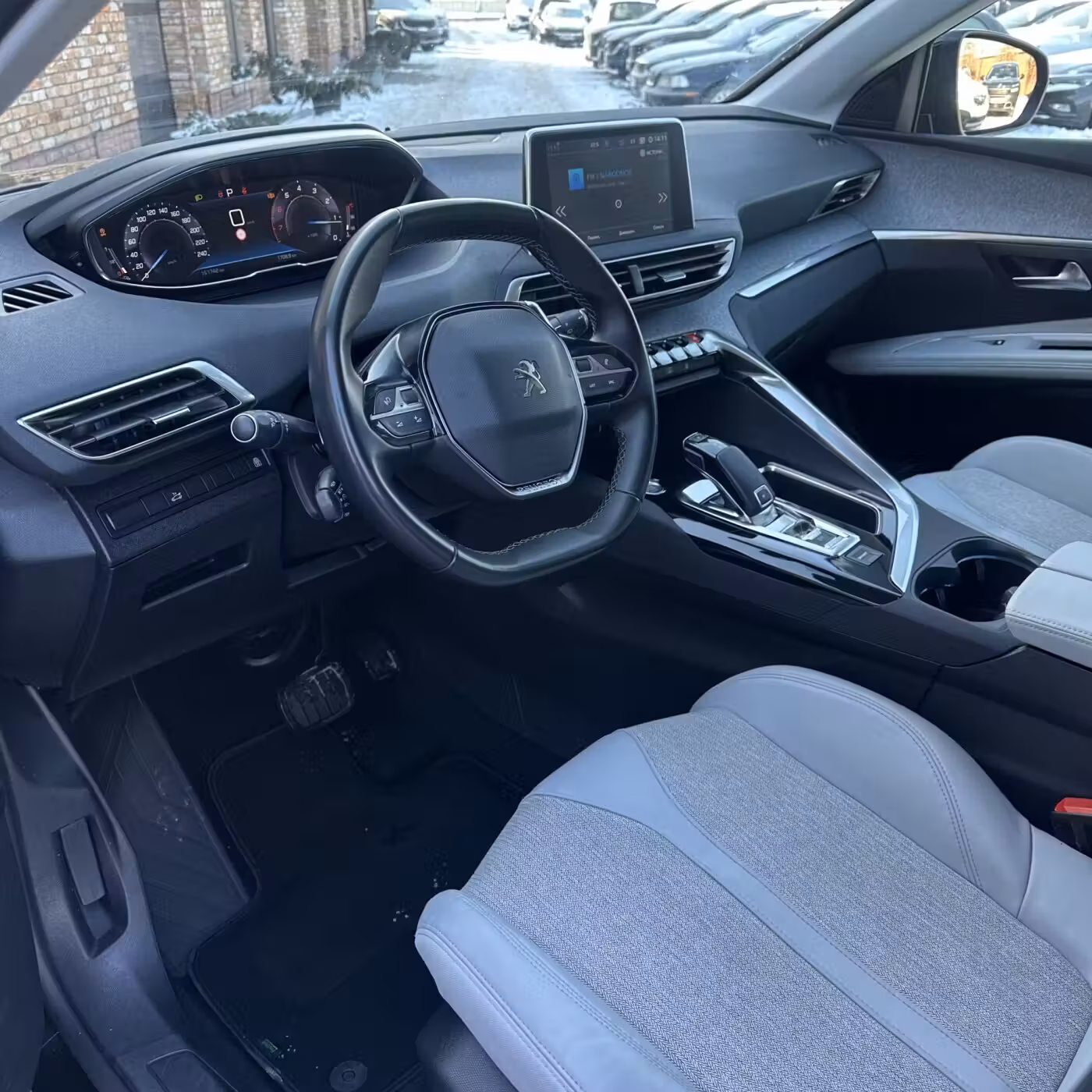 Peugeot 5008 фото 12