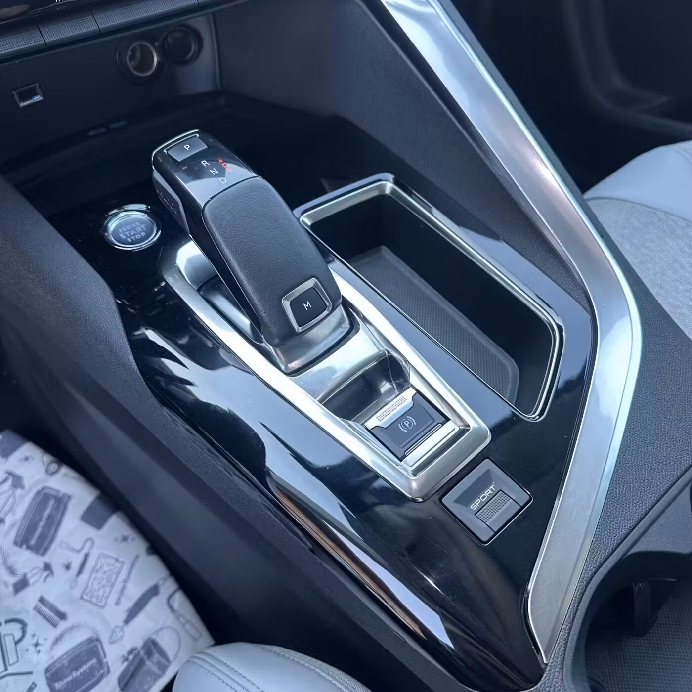 Peugeot 5008 фото 16