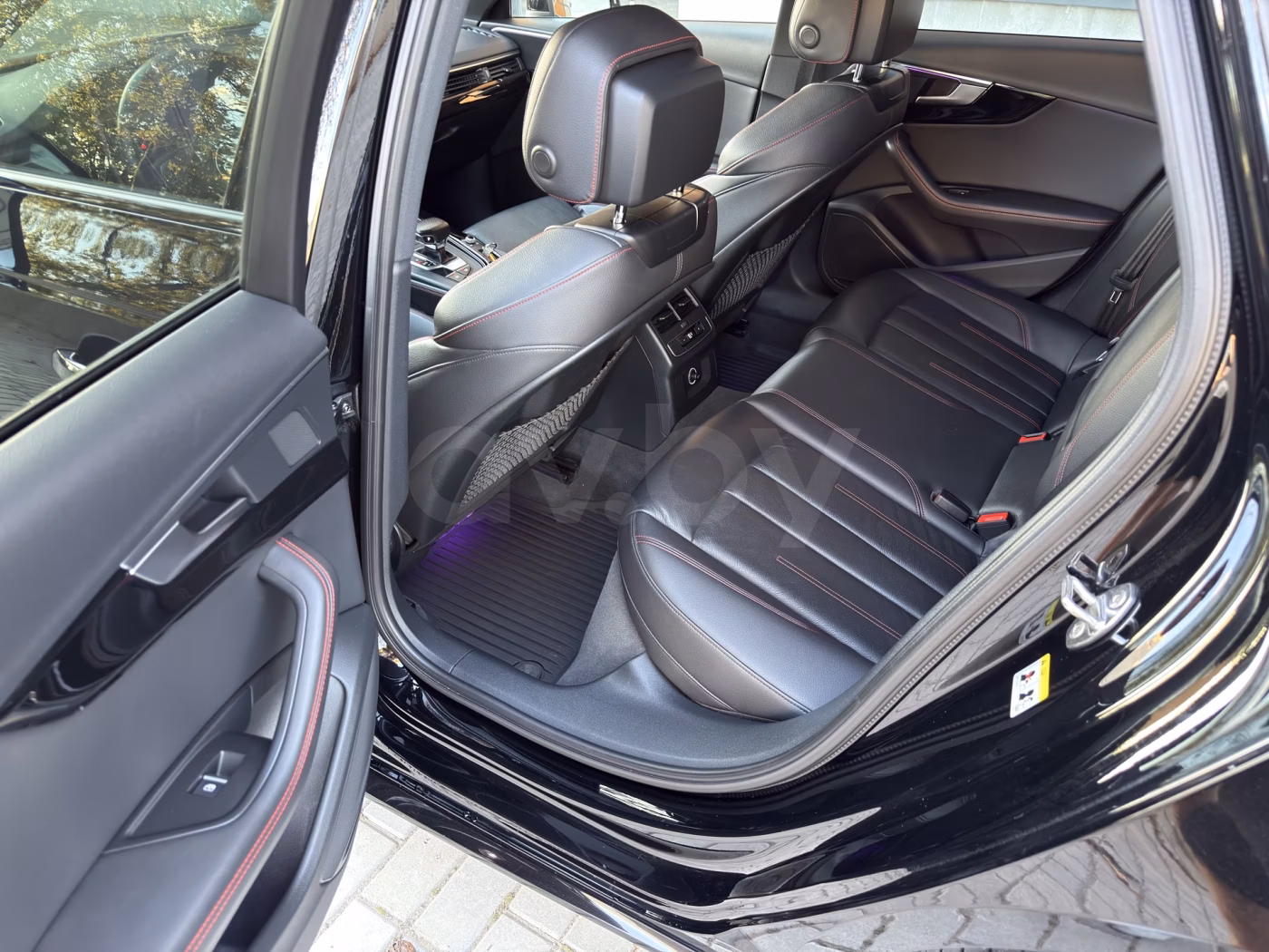 Audi A4 фото 13