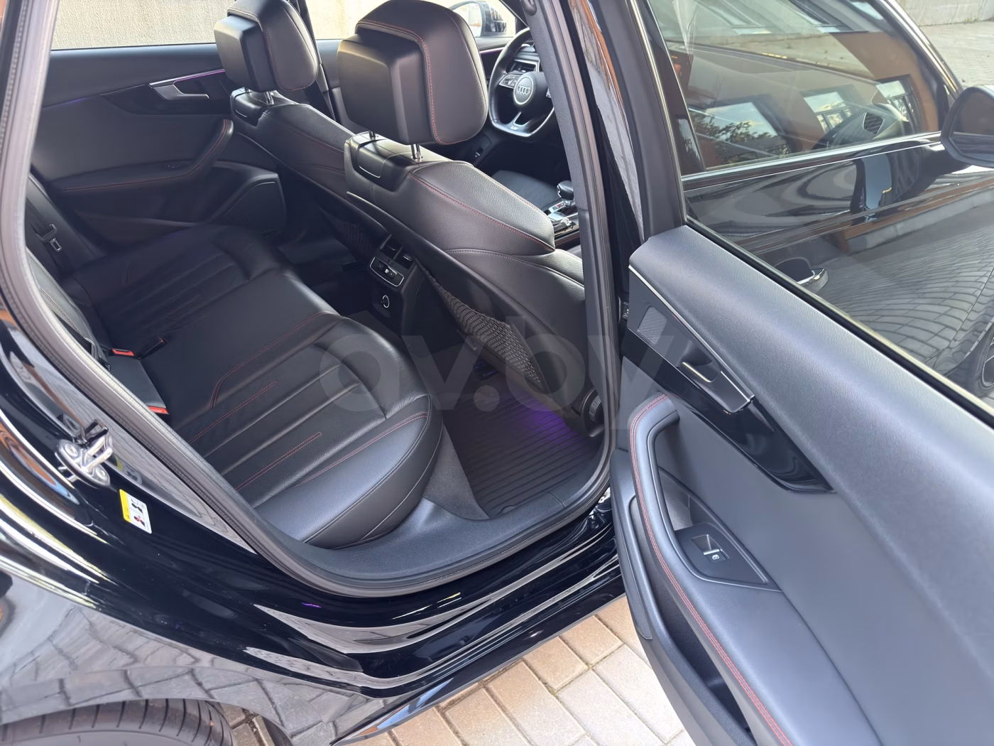 Audi A4 фото 14