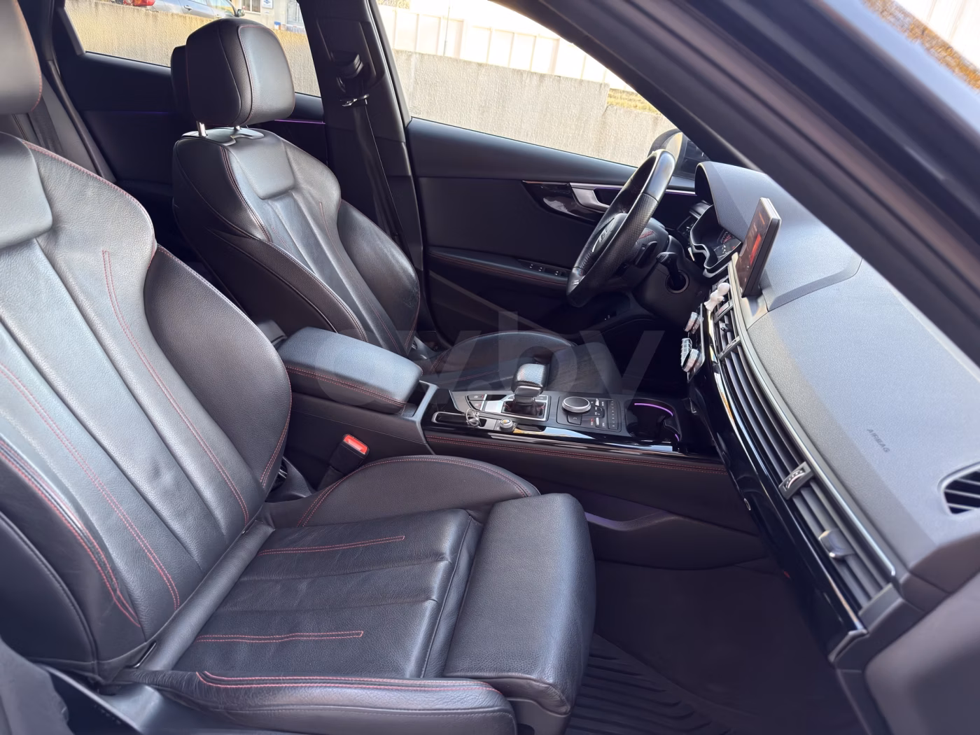 Audi A4 фото 16
