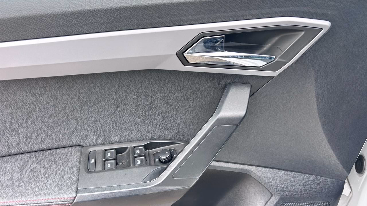 SEAT Ibiza фото 10