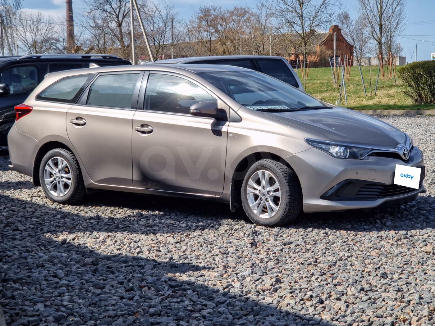 Toyota Auris фото 4