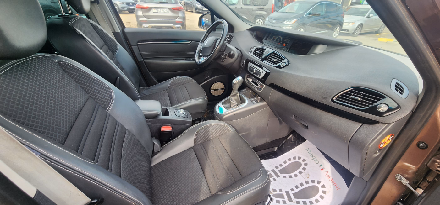 Renault Scenic фото 9