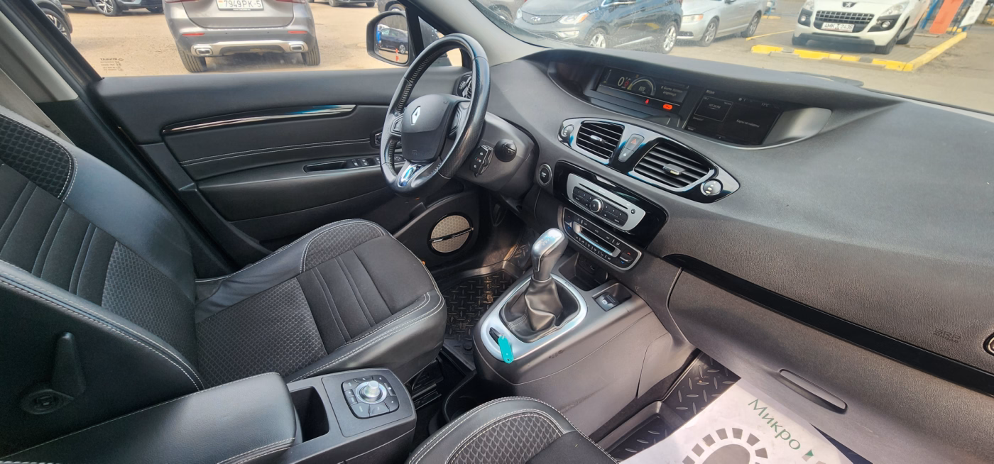 Renault Scenic фото 10