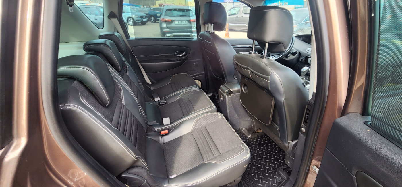 Renault Scenic фото 11