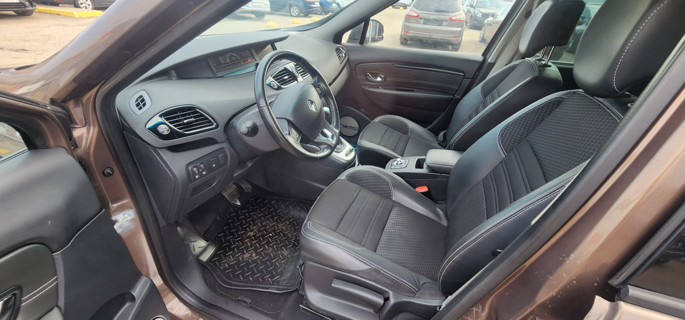 Renault Scenic фото 14