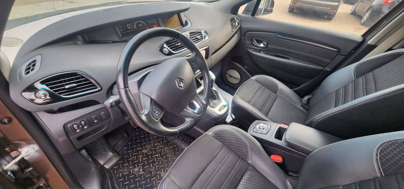 Renault Scenic фото 15
