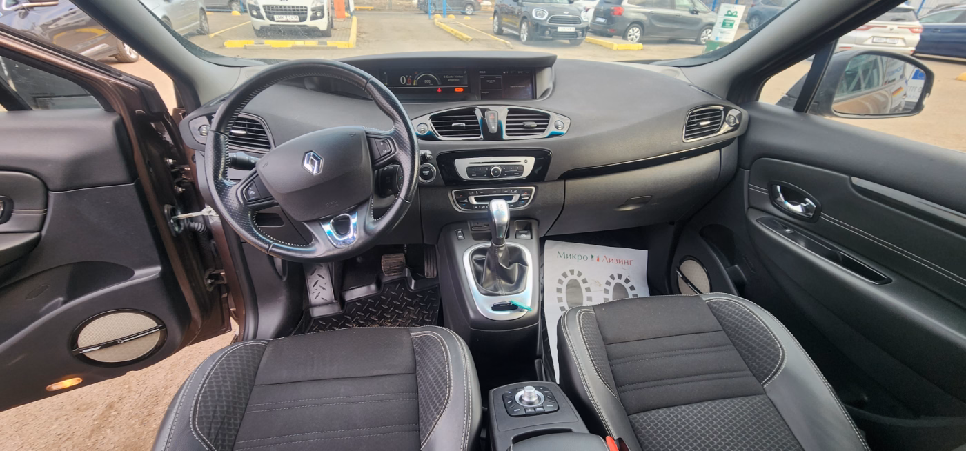 Renault Scenic фото 17