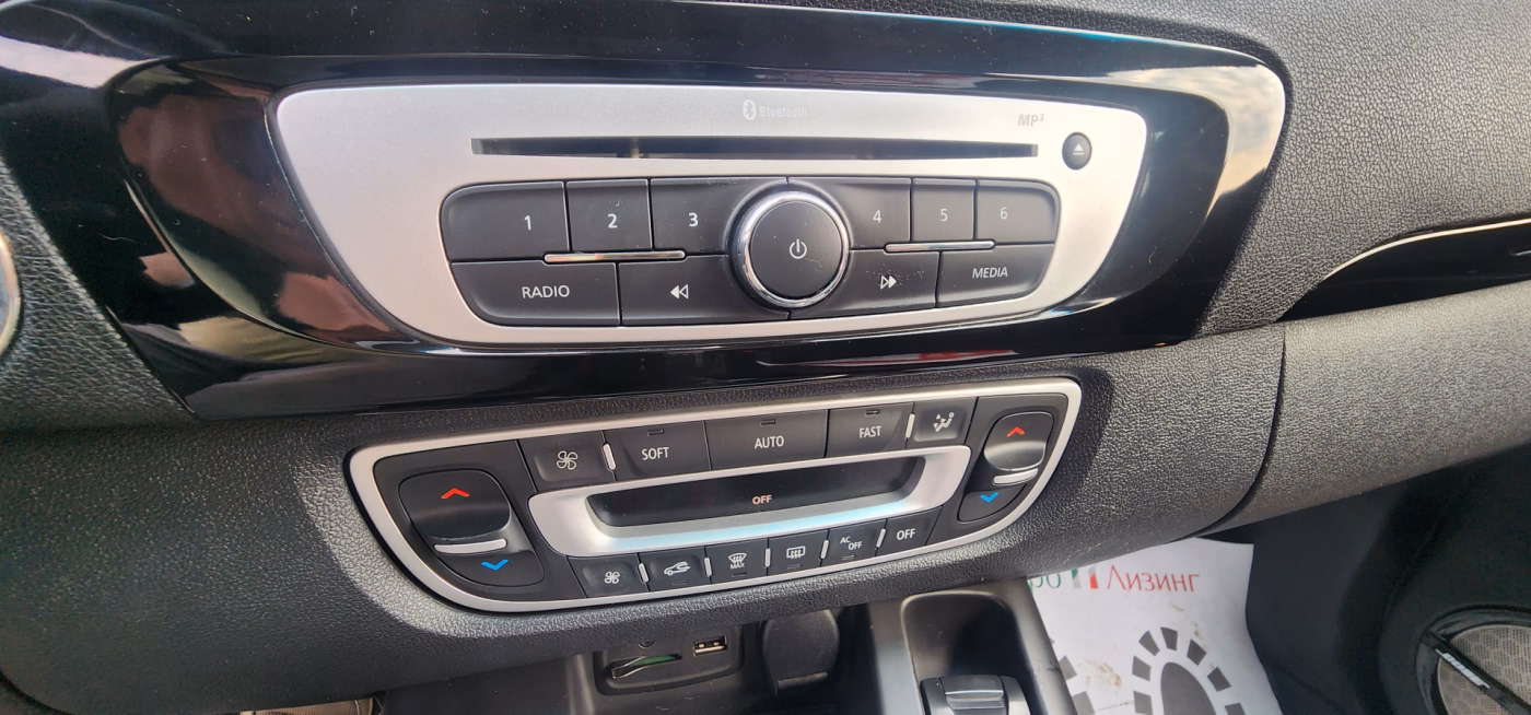 Renault Scenic фото 20