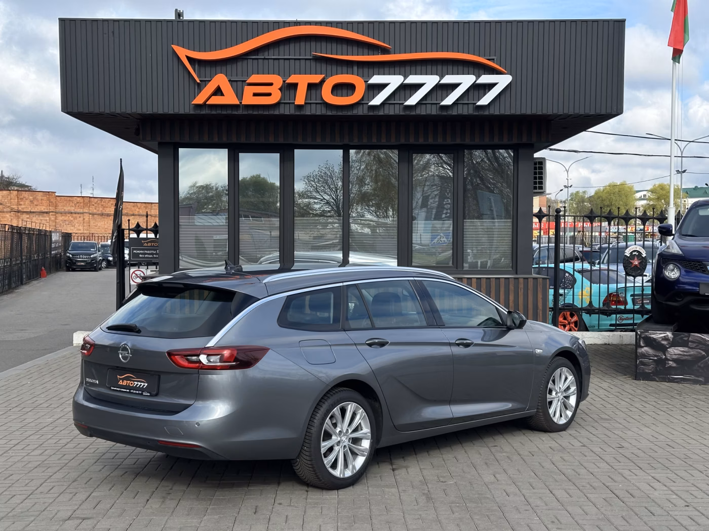 Opel Insignia фото 2