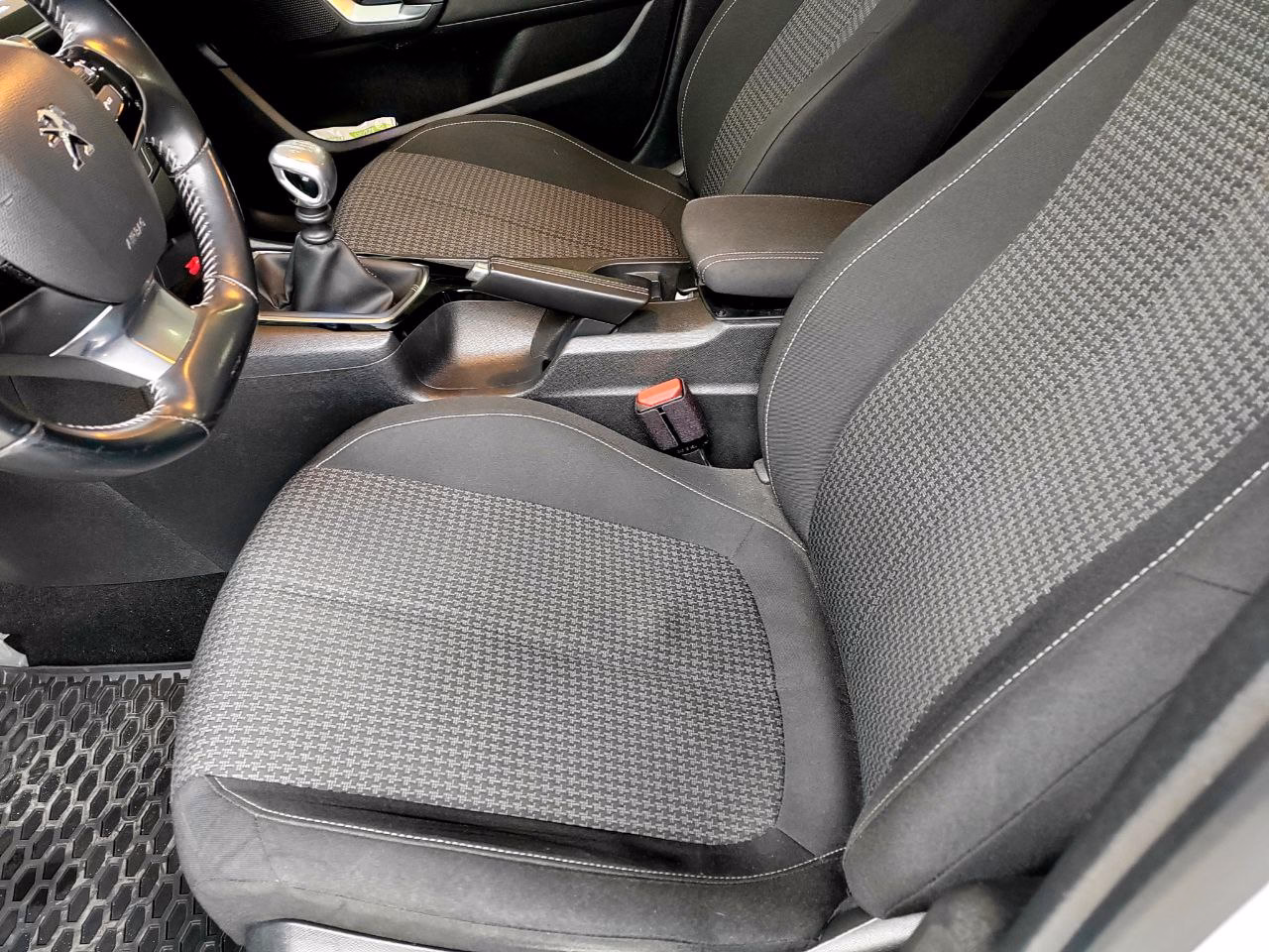 Peugeot 308 фото 7