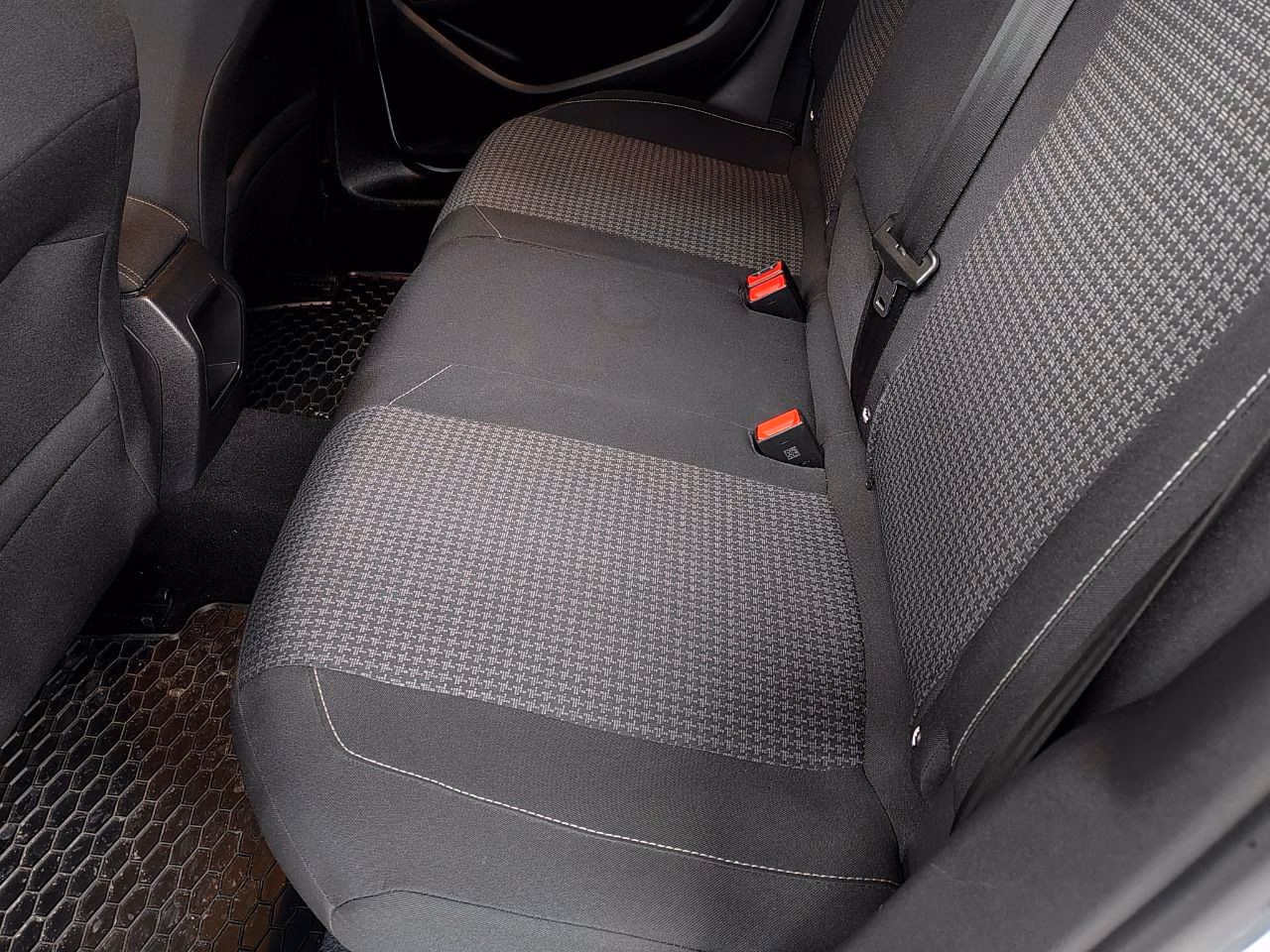 Peugeot 308 фото 8