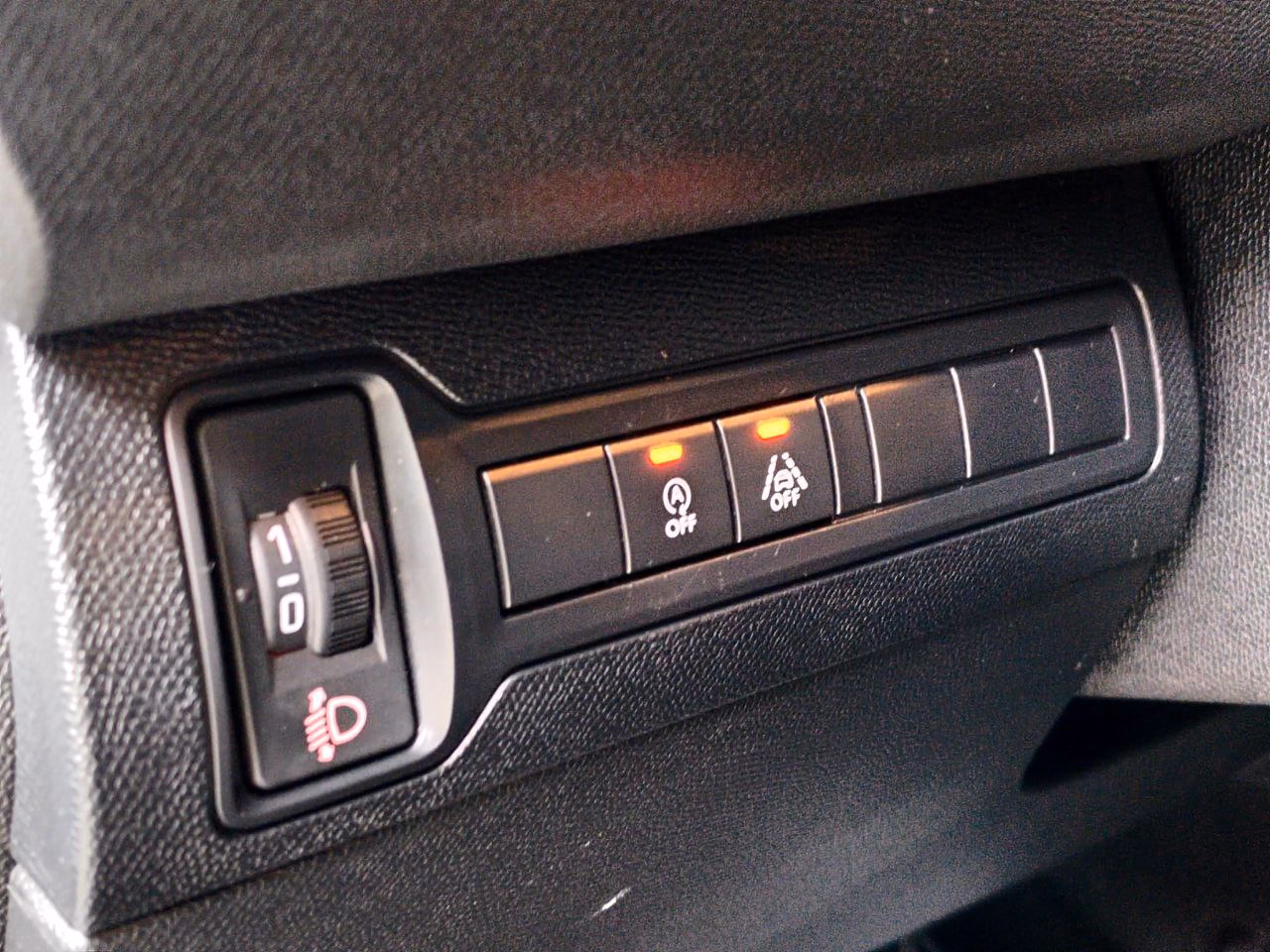 Peugeot 308 фото 9