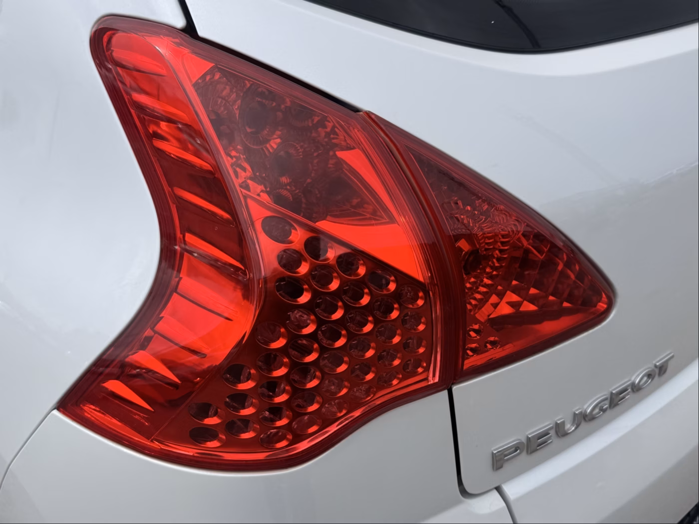 Peugeot 3008 фото 10